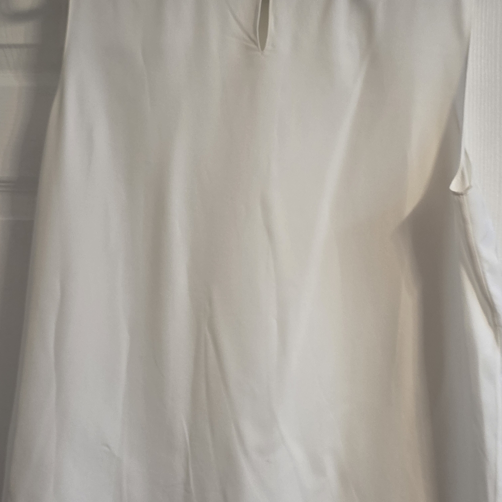 Theory Cream Sleeveless Blouse - Picture 4 of 4